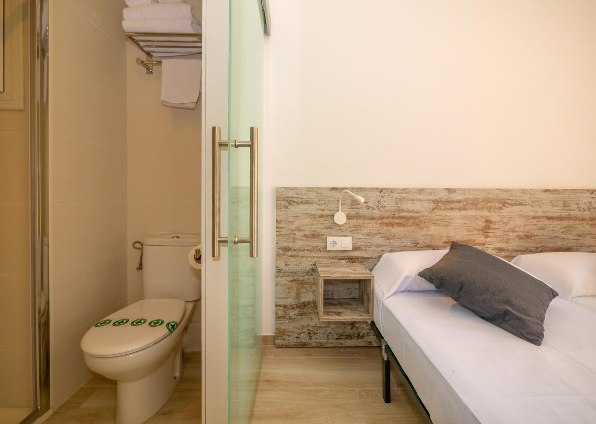Agi Gloria Rooms 로지즈 외부 사진